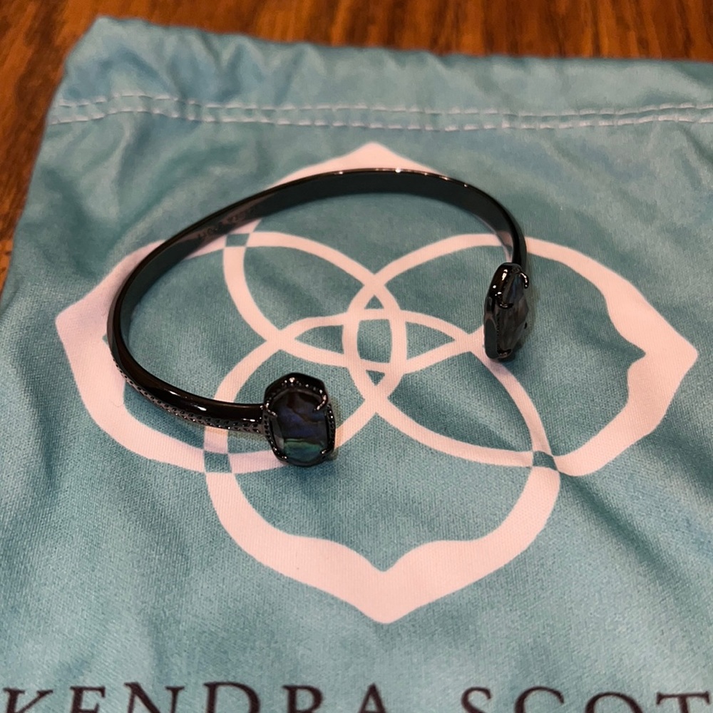 Kendra Scott Elton Cuff in Gunmetal win Abalone Shell